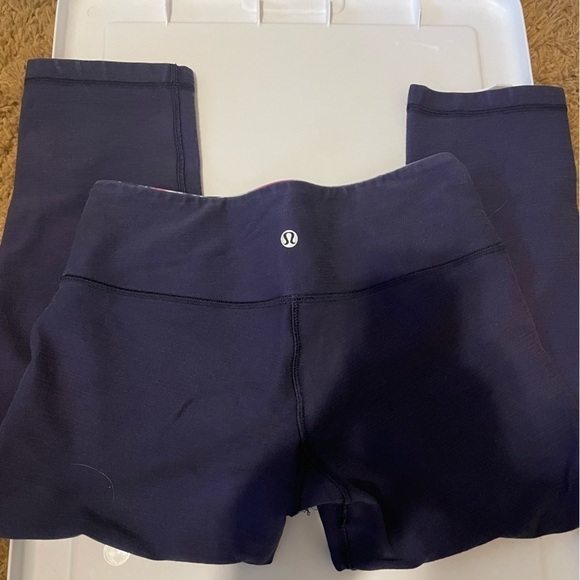 Lululemon Leggings 3/4 length - Picture 3 of 7